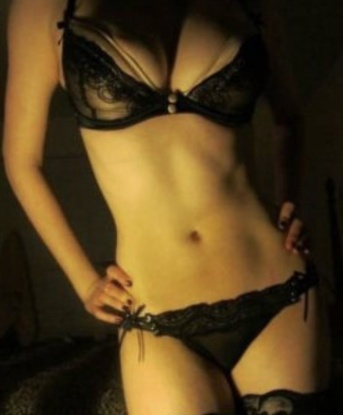 С чувством юмора и опытом в сексуальных утехах, я обладаю всеми качествами, чтобы сделать нашу встречу волшебной. Возможности моего тела просто неоспоримы, а фото подтверждают это. Оцените каждую из изгибов моей изящной фигуры и кокетливые эмоджи на улыбающемся лице. Уверяю вас, что вы не сможете устоять перед моим чарующим обаянием. Самые дерзкие фантазии сбудутся в Москве, городе возможностей. Приглашаю вас на встречу, которая останется в памяти на долгие дни. Жду ваших звонков! 14082, 24 года